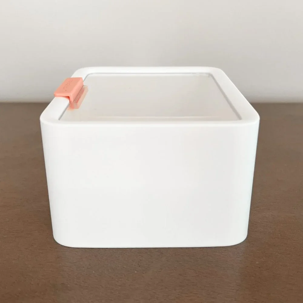 🌸3/$15 🌸 White Hinged Storage Container